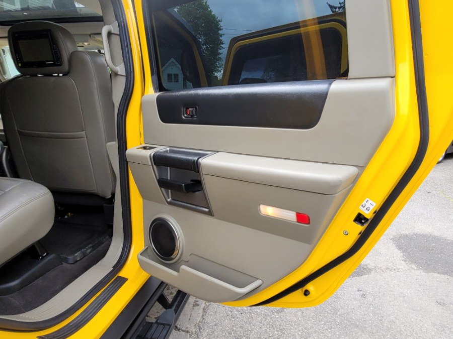 Used HUMMER H2 4dr Wgn 2003 | House of Cars. Watertown, Connecticut Used HUMMER H2 4dr Wgn 2003 | House of Cars. Watertown, Connecticut