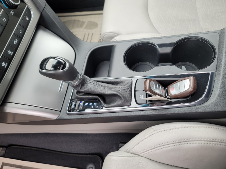 Used Hyundai Sonata Sport 2.4L PZEV 2017 | House of Cars. Watertown, Connecticut Used Hyundai Sonata Sport 2.4L PZEV 2017 | House of Cars. Watertown, Connecticut