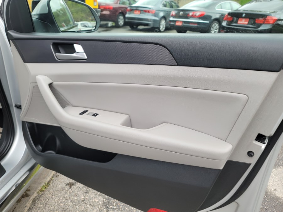 Used Hyundai Sonata Sport 2.4L PZEV 2017 | House of Cars. Watertown, Connecticut Used Hyundai Sonata Sport 2.4L PZEV 2017 | House of Cars. Watertown, Connecticut