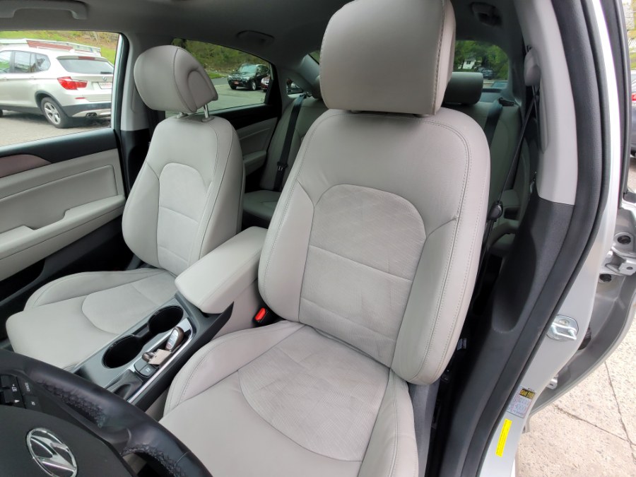 Used Hyundai Sonata Sport 2.4L PZEV 2017 | House of Cars. Watertown, Connecticut Used Hyundai Sonata Sport 2.4L PZEV 2017 | House of Cars. Watertown, Connecticut