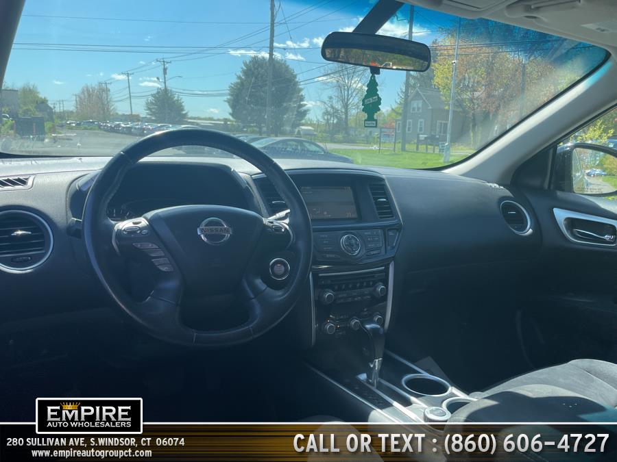 Used Nissan Pathfinder 4WD 4dr SV 2013 | Empire Auto Wholesalers. S.Windsor, Connecticut Used Nissan Pathfinder 4WD 4dr SV 2013 | Empire Auto Wholesalers. S.Windsor, Connecticut