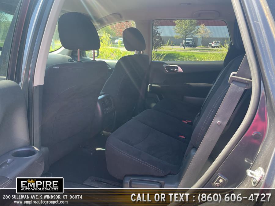 Used Nissan Pathfinder 4WD 4dr SV 2013 | Empire Auto Wholesalers. S.Windsor, Connecticut Used Nissan Pathfinder 4WD 4dr SV 2013 | Empire Auto Wholesalers. S.Windsor, Connecticut