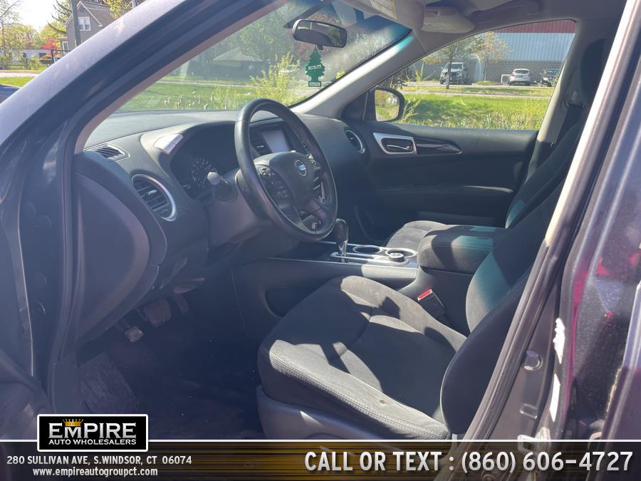 Used Nissan Pathfinder 4WD 4dr SV 2013 | Empire Auto Wholesalers. S.Windsor, Connecticut Used Nissan Pathfinder 4WD 4dr SV 2013 | Empire Auto Wholesalers. S.Windsor, Connecticut