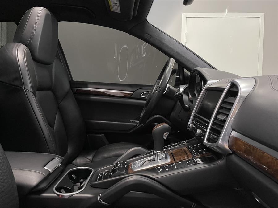 Used Porsche Cayenne Turbo AWD 4dr SUV 2011 | Elite Imports LLC. West Chester, Ohio Used Porsche Cayenne Turbo AWD 4dr SUV 2011 | Elite Imports LLC. West Chester, Ohio