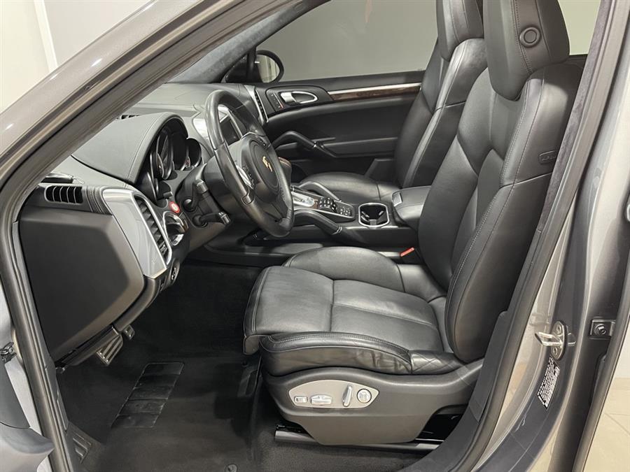 Used Porsche Cayenne Turbo AWD 4dr SUV 2011 | Elite Imports LLC. West Chester, Ohio Used Porsche Cayenne Turbo AWD 4dr SUV 2011 | Elite Imports LLC. West Chester, Ohio