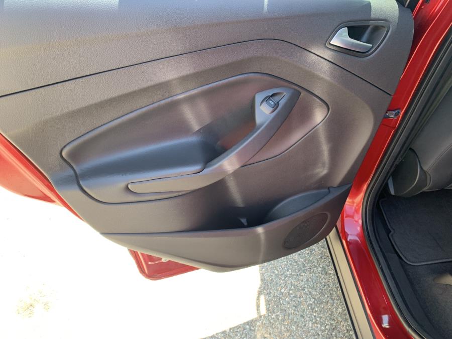 Used Ford Escape SE 4WD 2017 | Saybrook Auto Barn. Old Saybrook, Connecticut Used Ford Escape SE 4WD 2017 | Saybrook Auto Barn. Old Saybrook, Connecticut