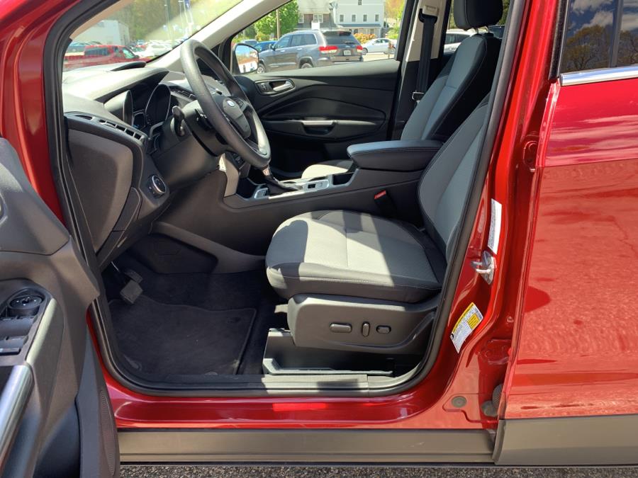 Used Ford Escape SE 4WD 2017 | Saybrook Auto Barn. Old Saybrook, Connecticut Used Ford Escape SE 4WD 2017 | Saybrook Auto Barn. Old Saybrook, Connecticut