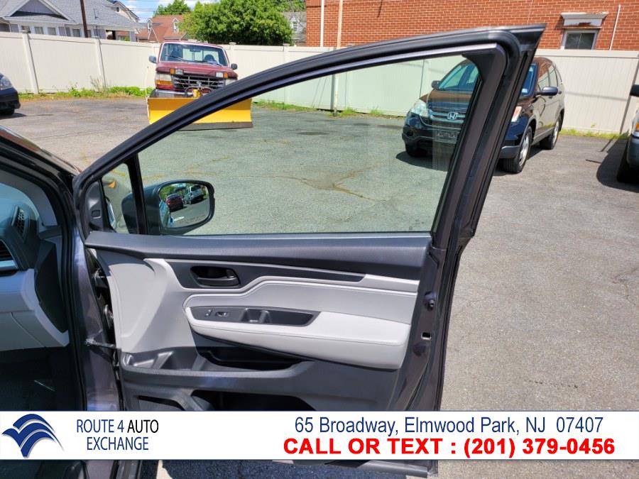 Used Honda Odyssey EX-L w/Navi/RES Auto 2018 | Route 4 Auto Exchange. Elmwood Park, New Jersey Used Honda Odyssey EX-L w/Navi/RES Auto 2018 | Route 4 Auto Exchange. Elmwood Park, New Jersey