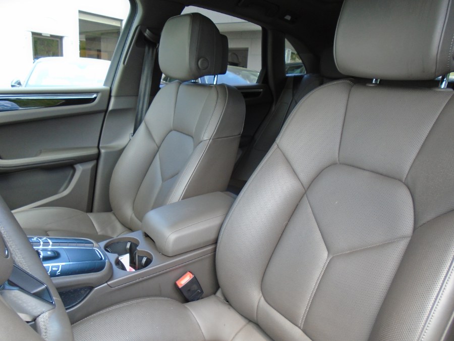 2016 Porsche Macan AWD 4dr S, available for sale in Waterbury, Connecticut | Jim Juliani Motors. Waterbury, Connecticut 2016 Porsche Macan AWD 4dr S, available for sale in Waterbury, Connecticut | Jim Juliani Motors. Waterbury, Connecticut