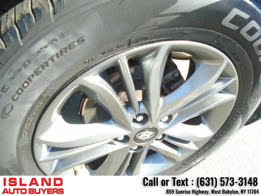 Used Hyundai Tucson SE 4dr SUV 2015 | Island Auto Buyers. West Babylon, New York Used Hyundai Tucson SE 4dr SUV 2015 | Island Auto Buyers. West Babylon, New York