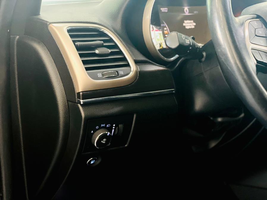 Used Jeep Grand Cherokee 4WD 4dr Limited 2014 | Luxury Motor Club. Franklin Square, New York Used Jeep Grand Cherokee 4WD 4dr Limited 2014 | Luxury Motor Club. Franklin Square, New York