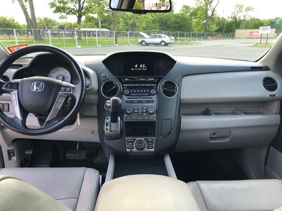 2013 Honda Pilot 4WD 4dr Touring w/RES & Navi, available for sale in Lyndhurst, New Jersey | Cars With Deals. Lyndhurst, New Jersey 2013 Honda Pilot 4WD 4dr Touring w/RES & Navi, available for sale in Lyndhurst, New Jersey | Cars With Deals. Lyndhurst, New Jersey