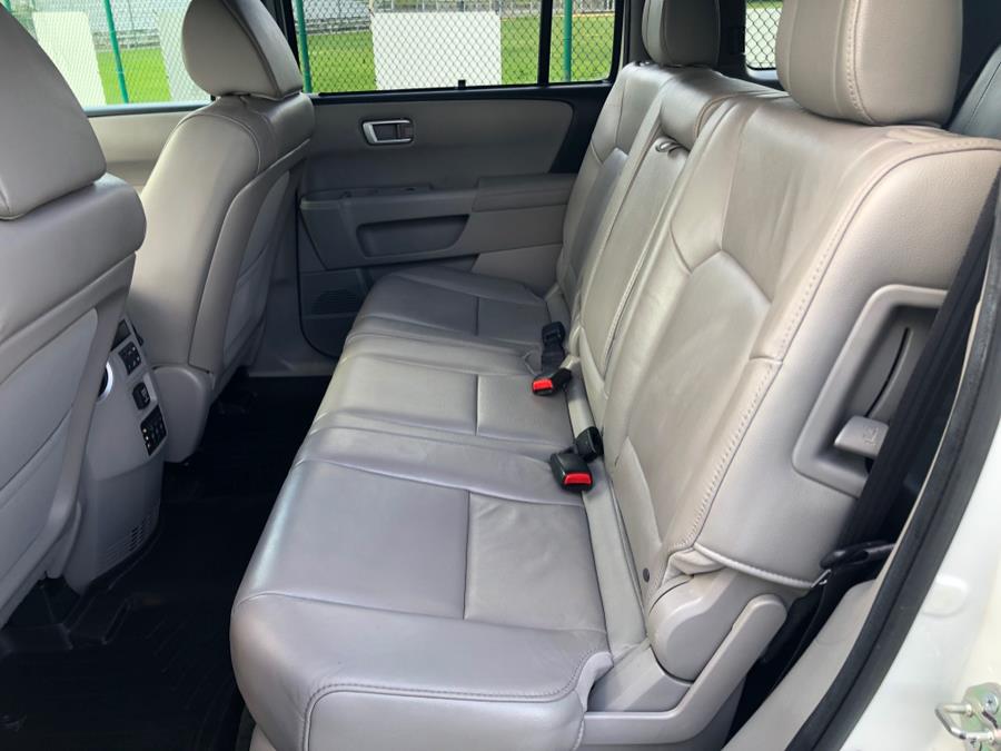 2013 Honda Pilot 4WD 4dr Touring w/RES & Navi, available for sale in Lyndhurst, New Jersey | Cars With Deals. Lyndhurst, New Jersey 2013 Honda Pilot 4WD 4dr Touring w/RES & Navi, available for sale in Lyndhurst, New Jersey | Cars With Deals. Lyndhurst, New Jersey