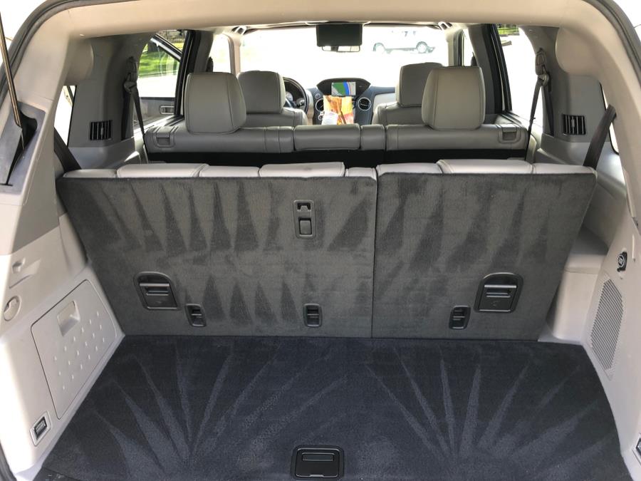 2013 Honda Pilot 4WD 4dr Touring w/RES & Navi, available for sale in Lyndhurst, New Jersey | Cars With Deals. Lyndhurst, New Jersey 2013 Honda Pilot 4WD 4dr Touring w/RES & Navi, available for sale in Lyndhurst, New Jersey | Cars With Deals. Lyndhurst, New Jersey