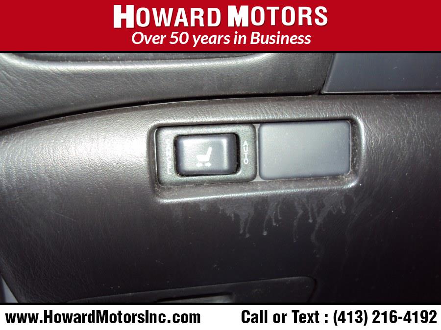 Used Infiniti I35 4dr Sdn Luxury 2004 | Howard Motors. Springfield, Massachusetts Used Infiniti I35 4dr Sdn Luxury 2004 | Howard Motors. Springfield, Massachusetts
