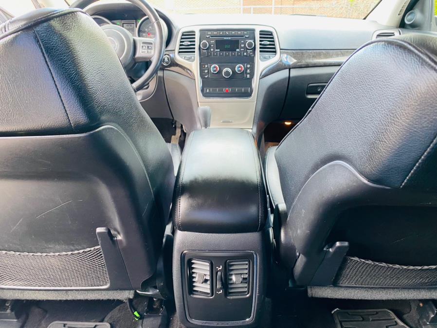 Used Jeep Grand Cherokee 4WD 4dr Laredo 2011 | Supreme Automotive. New Britain, Connecticut Used Jeep Grand Cherokee 4WD 4dr Laredo 2011 | Supreme Automotive. New Britain, Connecticut
