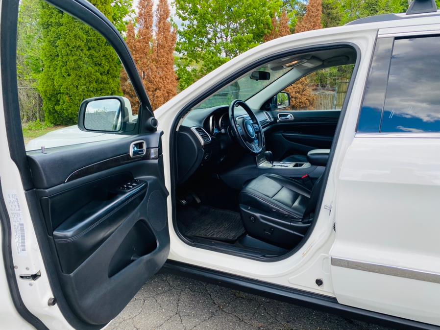 Used Jeep Grand Cherokee 4WD 4dr Laredo 2011 | Supreme Automotive. New Britain, Connecticut Used Jeep Grand Cherokee 4WD 4dr Laredo 2011 | Supreme Automotive. New Britain, Connecticut