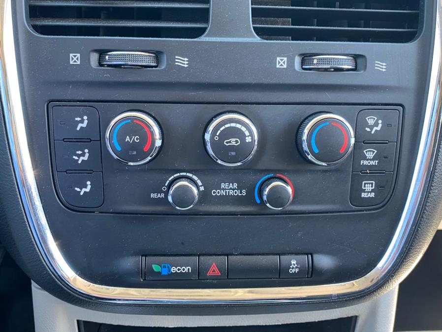 Used Dodge Grand Caravan 4dr Wgn SXT 2014 | Hempstead Auto Outlet Inc. DBA 26 Motors Long Isla. Franklin Sq, New York Used Dodge Grand Caravan 4dr Wgn SXT 2014 | Hempstead Auto Outlet Inc. DBA 26 Motors Long Isla. Franklin Sq, New York