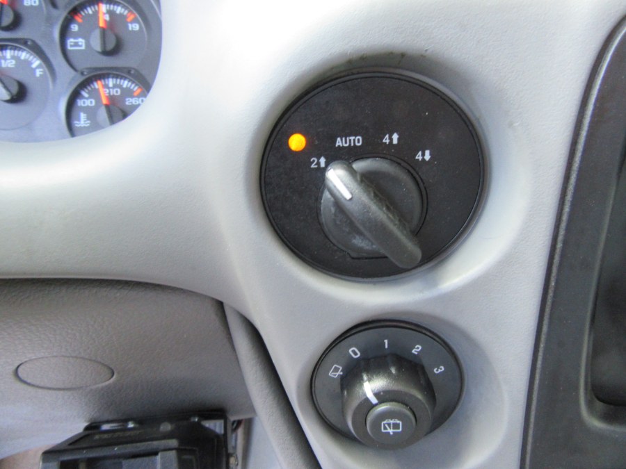 2006 Chevrolet TrailBlazer 4dr 4WD LS, available for sale in Little Ferry, New Jersey | Royalty Auto Sales. Little Ferry, New Jersey 2006 Chevrolet TrailBlazer 4dr 4WD LS, available for sale in Little Ferry, New Jersey | Royalty Auto Sales. Little Ferry, New Jersey