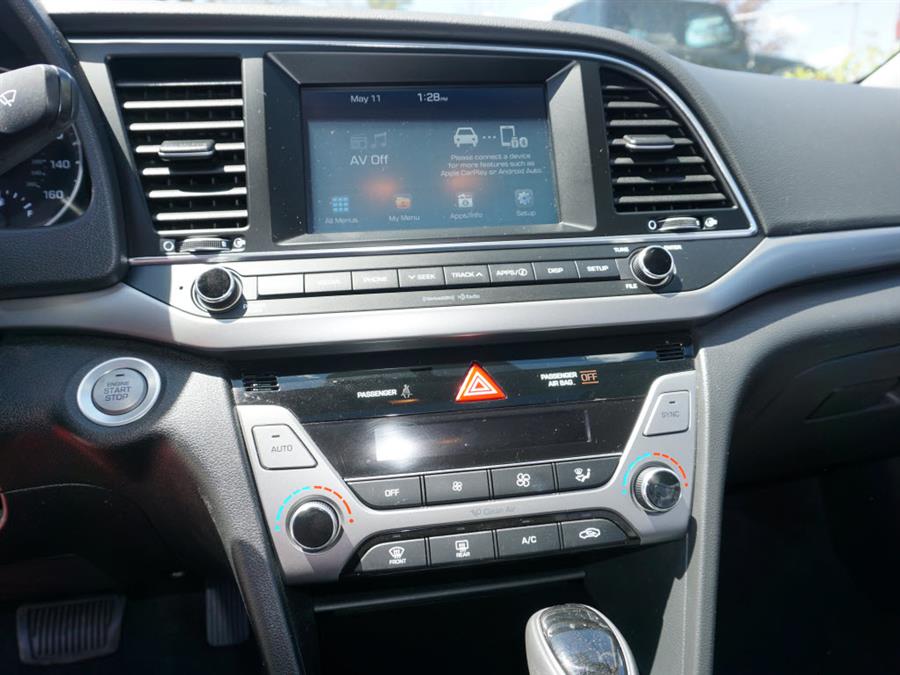 Used Hyundai Elantra SE 2017 | Autouse. Andover, Massachusetts Used Hyundai Elantra SE 2017 | Autouse. Andover, Massachusetts