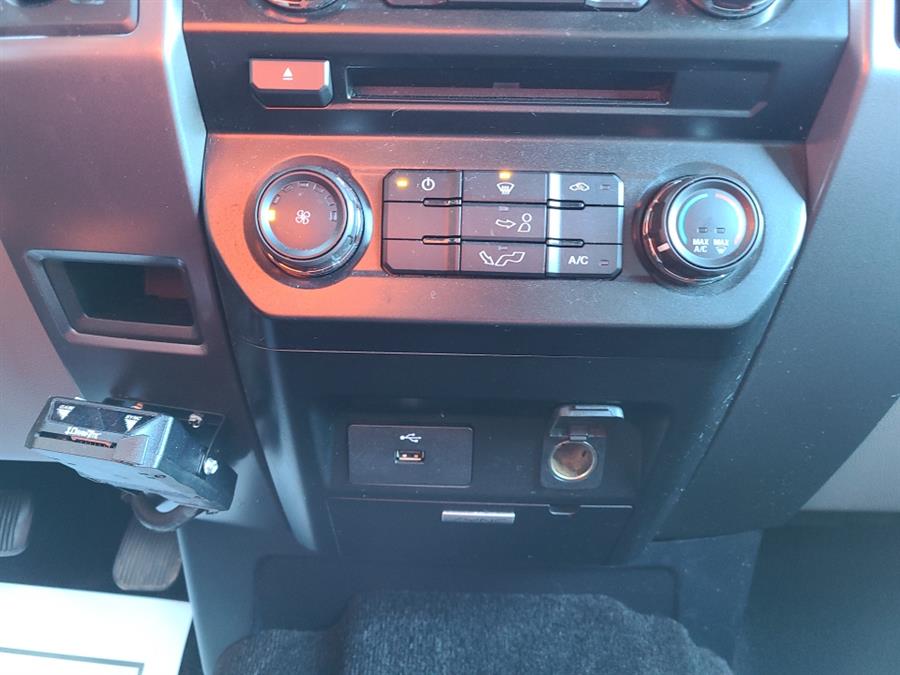 2016 Ford F-150 4WD SuperCrew XLT, available for sale in Waterbury, Connecticut | National Auto Brokers, Inc.. Waterbury, Connecticut 2016 Ford F-150 4WD SuperCrew XLT, available for sale in Waterbury, Connecticut | National Auto Brokers, Inc.. Waterbury, Connecticut
