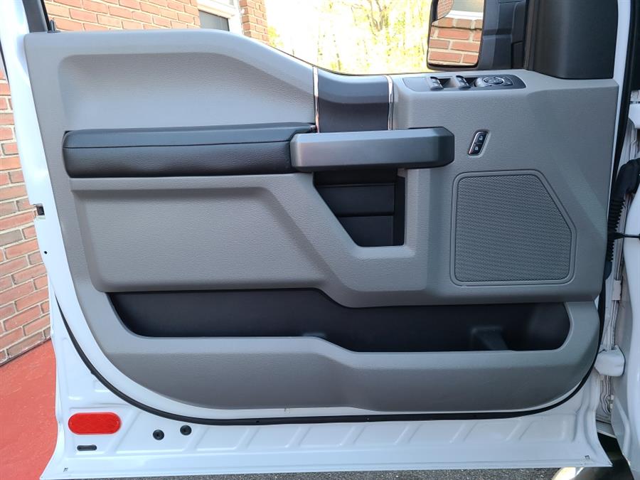 2016 Ford F-150 4WD SuperCrew XLT, available for sale in Waterbury, Connecticut | National Auto Brokers, Inc.. Waterbury, Connecticut 2016 Ford F-150 4WD SuperCrew XLT, available for sale in Waterbury, Connecticut | National Auto Brokers, Inc.. Waterbury, Connecticut