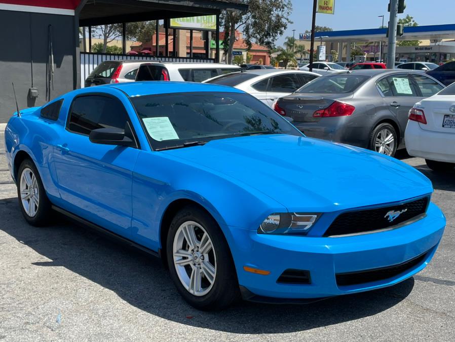2010 Ford Mustang 2dr Cpe V6 Premium, available for sale in Corona, California | Green Light Auto. Corona, California 2010 Ford Mustang 2dr Cpe V6 Premium, available for sale in Corona, California | Green Light Auto. Corona, California