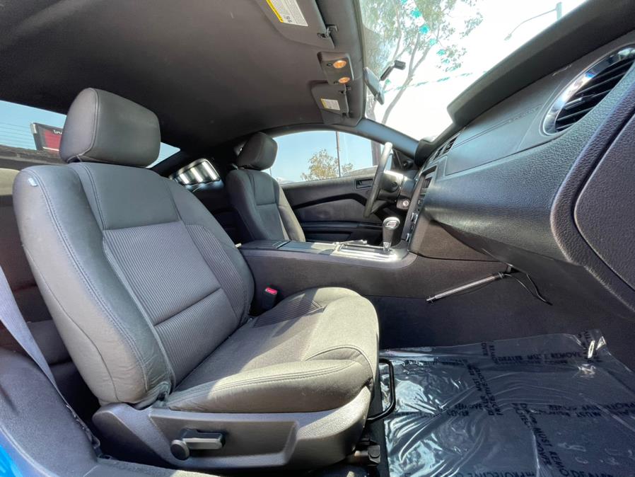 2010 Ford Mustang 2dr Cpe V6 Premium, available for sale in Corona, California | Green Light Auto. Corona, California 2010 Ford Mustang 2dr Cpe V6 Premium, available for sale in Corona, California | Green Light Auto. Corona, California