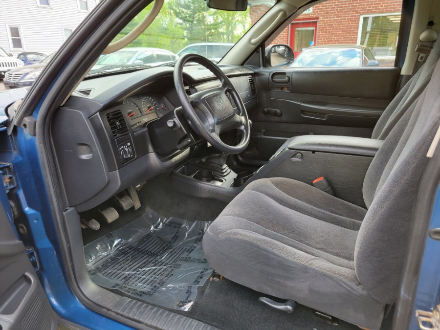 2003 Dodge Dakota SXT 4WD~~5 Speed Manual~~ Club Cab, available for sale in East Windsor, Connecticut | Toro Auto. East Windsor, Connecticut 2003 Dodge Dakota SXT 4WD~~5 Speed Manual~~ Club Cab, available for sale in East Windsor, Connecticut | Toro Auto. East Windsor, Connecticut