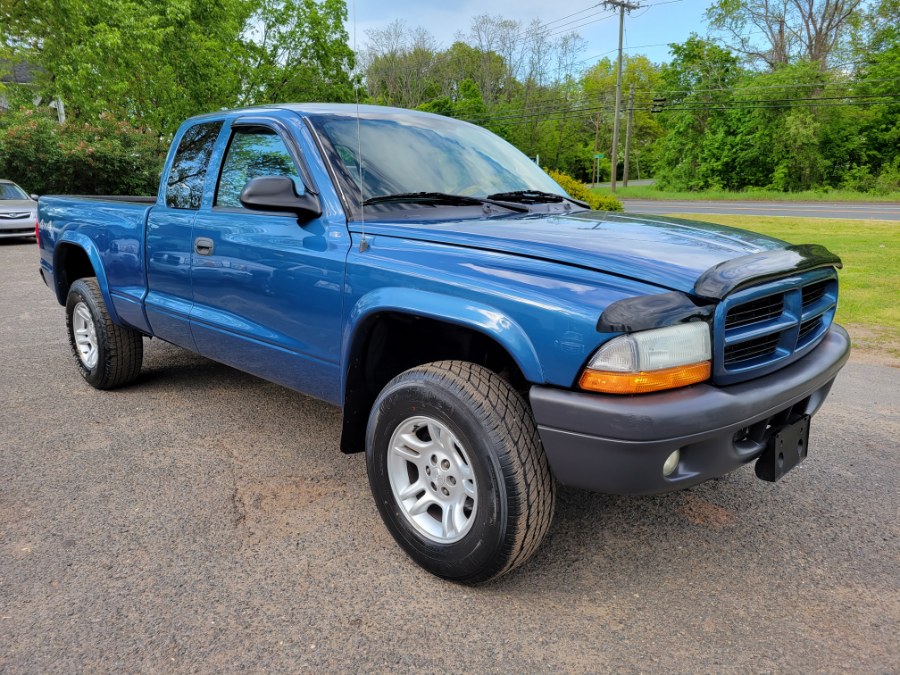 2003 Dodge Dakota SXT 4WD~~5 Speed Manual~~ Club Cab, available for sale in East Windsor, Connecticut | Toro Auto. East Windsor, Connecticut 2003 Dodge Dakota SXT 4WD~~5 Speed Manual~~ Club Cab, available for sale in East Windsor, Connecticut | Toro Auto. East Windsor, Connecticut