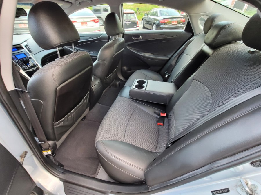 Used Hyundai Sonata 4dr Sdn 2.4L Auto Limited 2012 | House of Cars. Watertown, Connecticut Used Hyundai Sonata 4dr Sdn 2.4L Auto Limited 2012 | House of Cars. Watertown, Connecticut