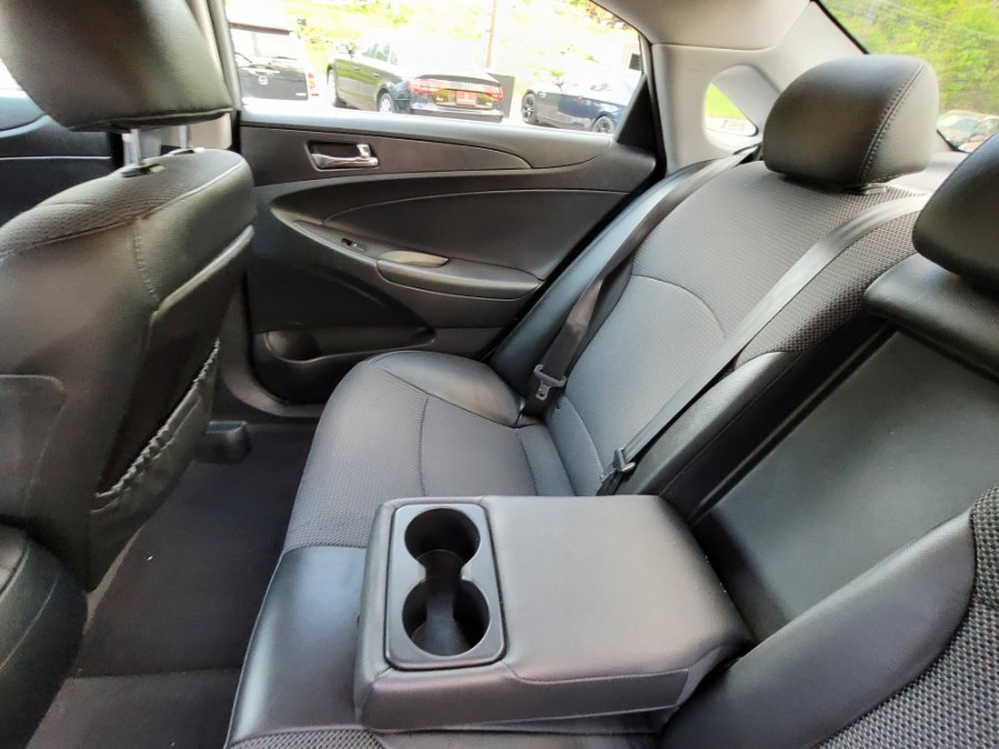 Used Hyundai Sonata 4dr Sdn 2.4L Auto Limited 2012 | House of Cars. Watertown, Connecticut Used Hyundai Sonata 4dr Sdn 2.4L Auto Limited 2012 | House of Cars. Watertown, Connecticut