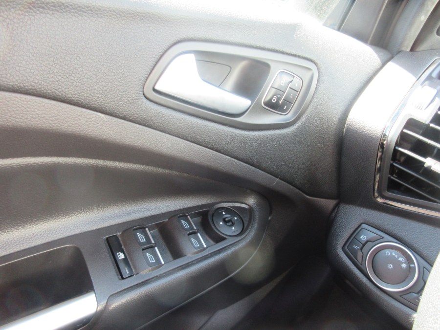 2018 Ford Escape Titanium 4WD, available for sale in Linden, New Jersey | Route 27 Auto Mall. Linden, New Jersey 2018 Ford Escape Titanium 4WD, available for sale in Linden, New Jersey | Route 27 Auto Mall. Linden, New Jersey