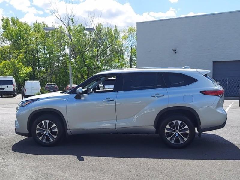 Used Toyota Highlander XLE 2020 | Car Revolution. Maple Shade, New Jersey Used Toyota Highlander XLE 2020 | Car Revolution. Maple Shade, New Jersey