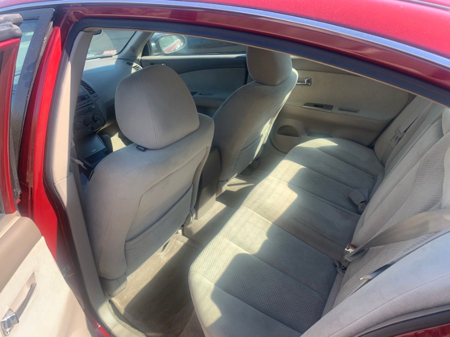 Used Nissan Altima 4dr Sdn I4 Auto 2.5 S 2006 | J & A Auto Center. Raynham, Massachusetts Used Nissan Altima 4dr Sdn I4 Auto 2.5 S 2006 | J & A Auto Center. Raynham, Massachusetts