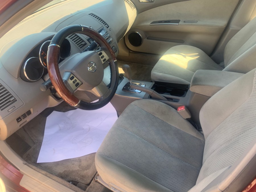 Used Nissan Altima 4dr Sdn I4 Auto 2.5 S 2006 | J & A Auto Center. Raynham, Massachusetts Used Nissan Altima 4dr Sdn I4 Auto 2.5 S 2006 | J & A Auto Center. Raynham, Massachusetts