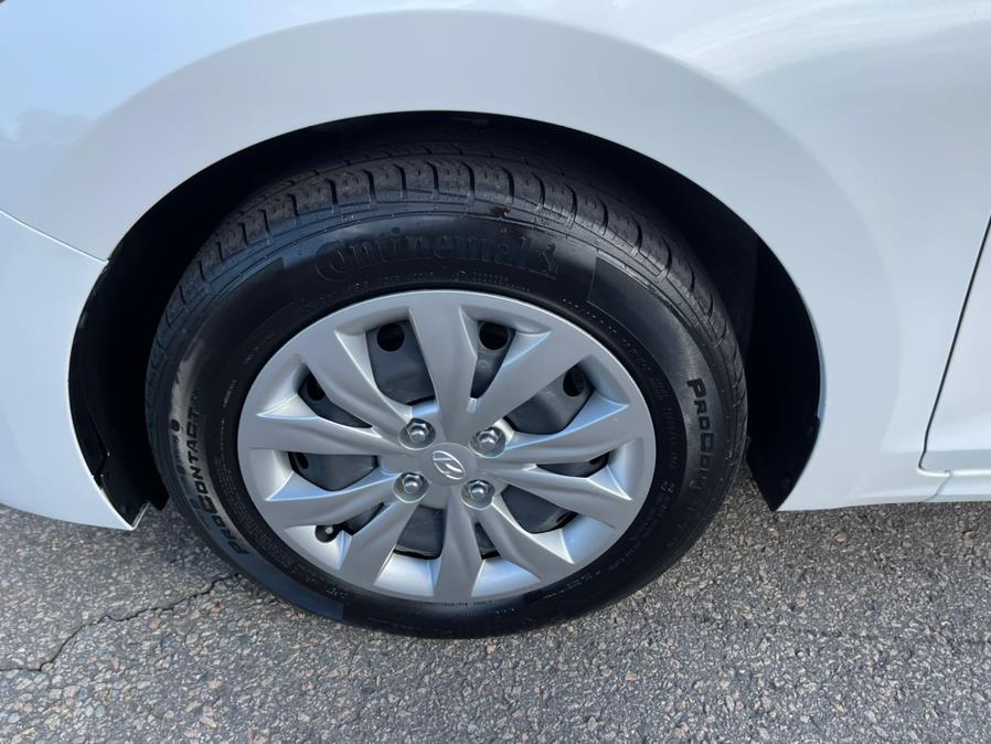 2018 Hyundai Accent SE Sedan Auto, available for sale in South Windsor, Connecticut | Mike And Tony Auto Sales, Inc. South Windsor, Connecticut 2018 Hyundai Accent SE Sedan Auto, available for sale in South Windsor, Connecticut | Mike And Tony Auto Sales, Inc. South Windsor, Connecticut