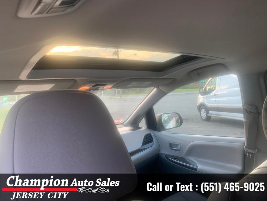 Used Toyota Sienna Limited AWD 7-Passenger (Natl) 2018 | Champion Auto Sales of JC. Jersey City, New Jersey Used Toyota Sienna Limited AWD 7-Passenger (Natl) 2018 | Champion Auto Sales of JC. Jersey City, New Jersey