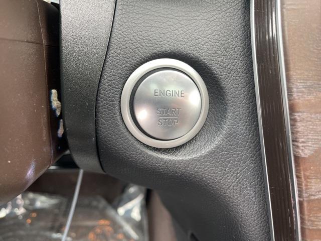 Used Mercedes-benz Glc GLC 300 2018 | Blasius Federal Road. Brookfield, Connecticut Used Mercedes-benz Glc GLC 300 2018 | Blasius Federal Road. Brookfield, Connecticut