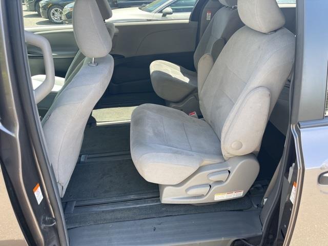Used Toyota Sienna L 2015 | Blasius Federal Road. Brookfield, Connecticut Used Toyota Sienna L 2015 | Blasius Federal Road. Brookfield, Connecticut