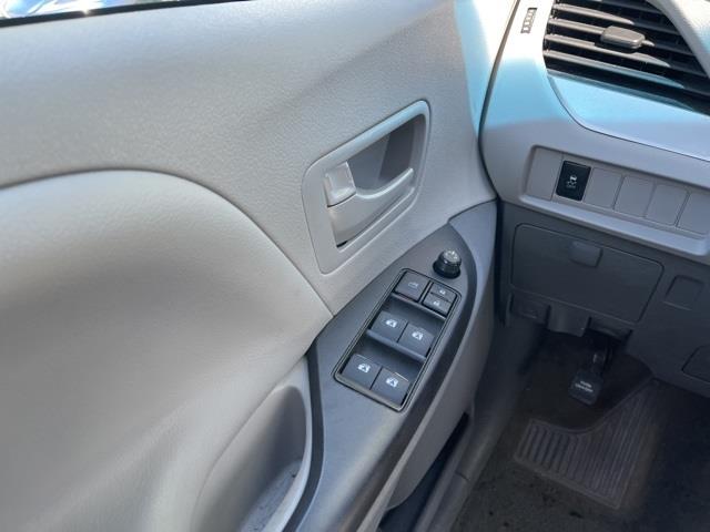 Used Toyota Sienna L 2015 | Blasius Federal Road. Brookfield, Connecticut Used Toyota Sienna L 2015 | Blasius Federal Road. Brookfield, Connecticut