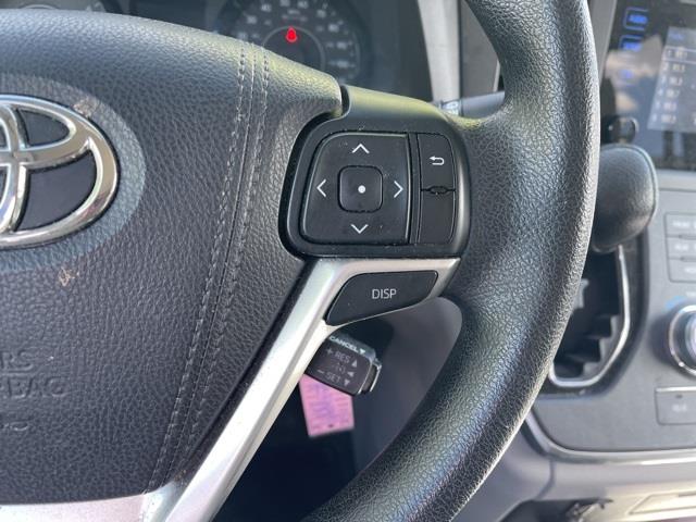 Used Toyota Sienna L 2015 | Blasius Federal Road. Brookfield, Connecticut Used Toyota Sienna L 2015 | Blasius Federal Road. Brookfield, Connecticut