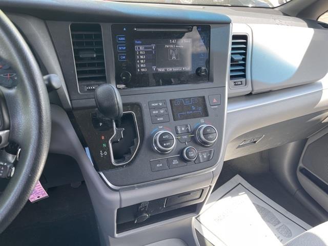 Used Toyota Sienna L 2015 | Blasius Federal Road. Brookfield, Connecticut Used Toyota Sienna L 2015 | Blasius Federal Road. Brookfield, Connecticut