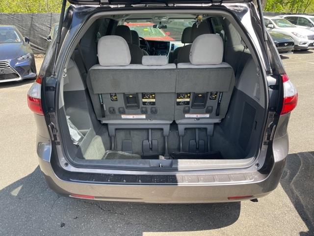 Used Toyota Sienna L 2015 | Blasius Federal Road. Brookfield, Connecticut Used Toyota Sienna L 2015 | Blasius Federal Road. Brookfield, Connecticut