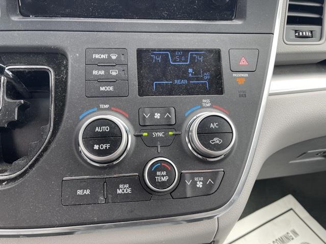 Used Toyota Sienna L 2017 | Blasius Federal Road. Brookfield, Connecticut Used Toyota Sienna L 2017 | Blasius Federal Road. Brookfield, Connecticut