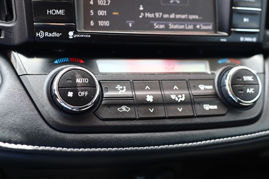 Used Toyota RAV4 XLE AWD (Natl) 2018 | Hillside Auto Mall Inc.. Jamaica, New York Used Toyota RAV4 XLE AWD (Natl) 2018 | Hillside Auto Mall Inc.. Jamaica, New York