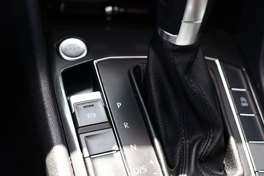 Used Volkswagen Tiguan 2.0T SEL 4MOTION 2018 | Hillside Auto Mall Inc.. Jamaica, New York Used Volkswagen Tiguan 2.0T SEL 4MOTION 2018 | Hillside Auto Mall Inc.. Jamaica, New York