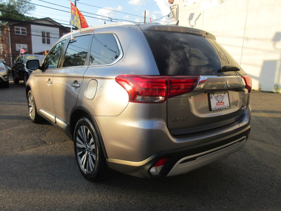 2019 Mitsubishi Outlander SEL FWD, available for sale in Linden, New Jersey | Route 27 Auto Mall. Linden, New Jersey 2019 Mitsubishi Outlander SEL FWD, available for sale in Linden, New Jersey | Route 27 Auto Mall. Linden, New Jersey