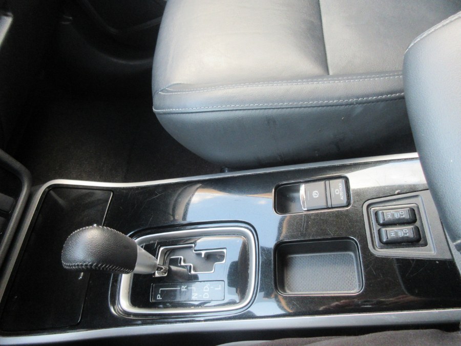 2019 Mitsubishi Outlander SEL FWD, available for sale in Linden, New Jersey | Route 27 Auto Mall. Linden, New Jersey 2019 Mitsubishi Outlander SEL FWD, available for sale in Linden, New Jersey | Route 27 Auto Mall. Linden, New Jersey