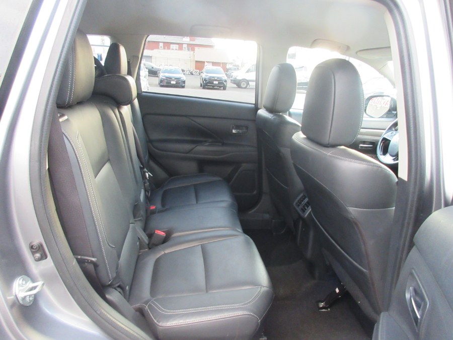 2019 Mitsubishi Outlander SEL FWD, available for sale in Linden, New Jersey | Route 27 Auto Mall. Linden, New Jersey 2019 Mitsubishi Outlander SEL FWD, available for sale in Linden, New Jersey | Route 27 Auto Mall. Linden, New Jersey